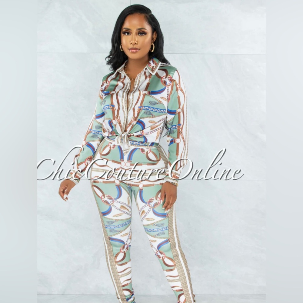(128)-  NWOT-💋Multi-Color Print Blouse & Leggings Set 💖 Minimal Stretch🤩